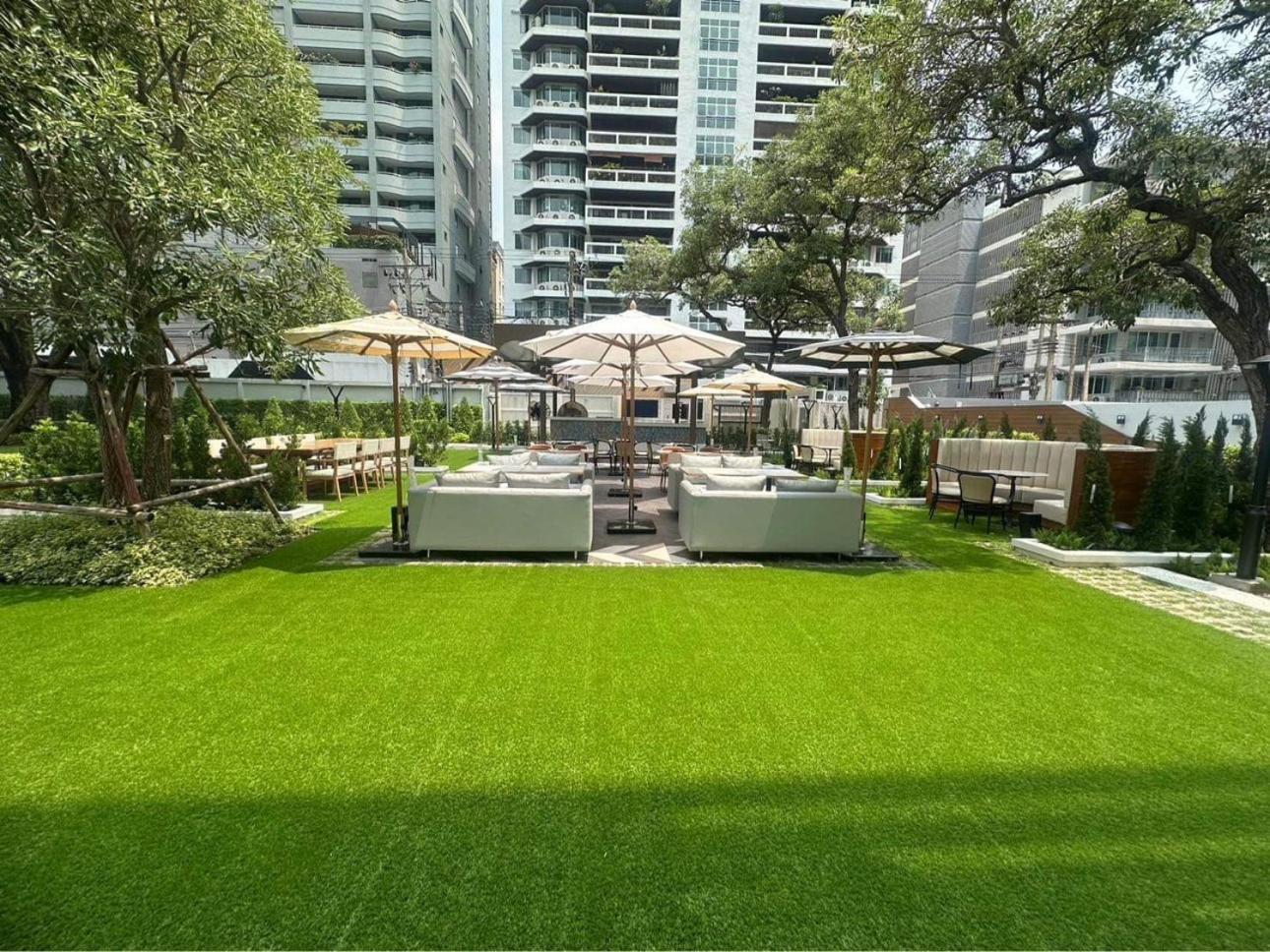 Floral Court Hotel & Residence Sukhumvit 13 Bangkok Bagian luar foto